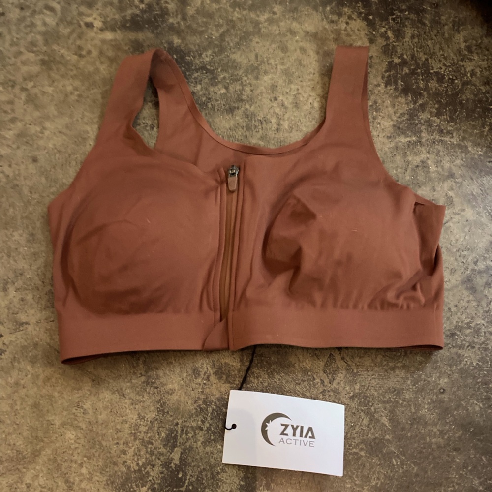 NWT ZYIA sports bra